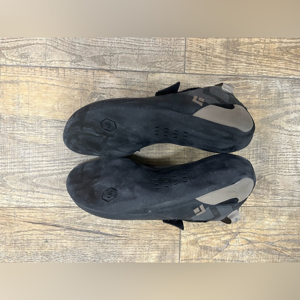 Climbing Shoes - image 4